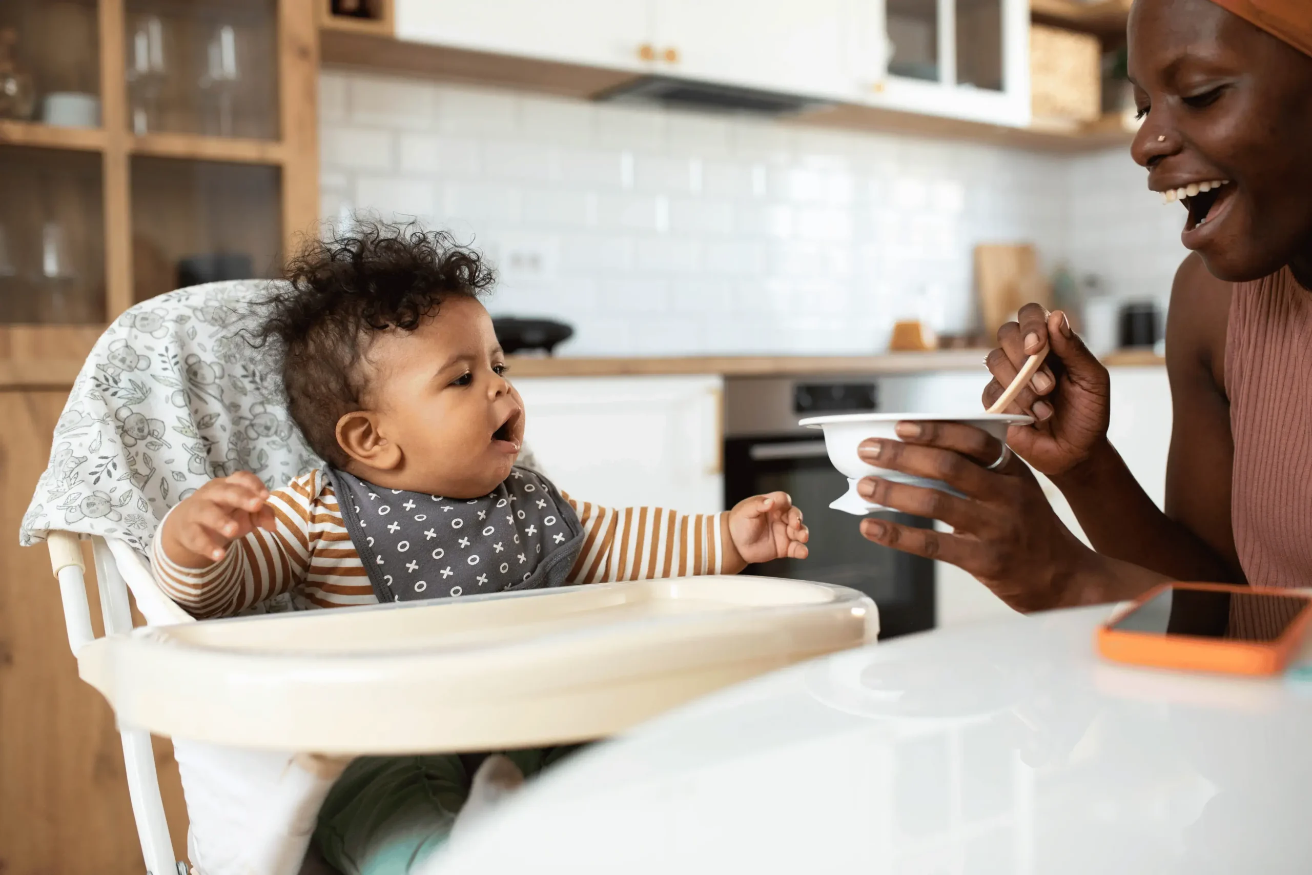 How to Navigate Food Choice and Child Behavior for Starting Solids