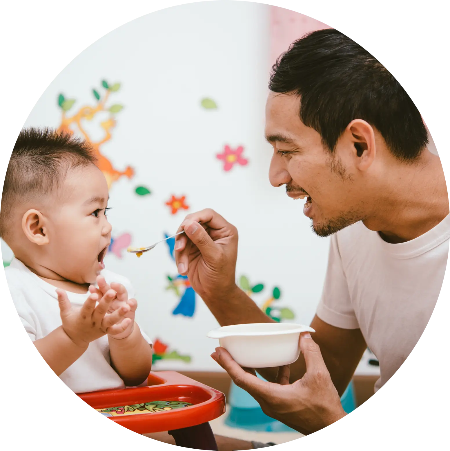 Starting Solids and Establishing Good Mealtime Habits from the Start